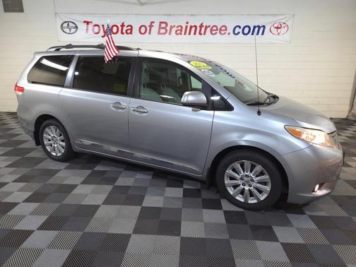 2013 Toyota Sienna XLE