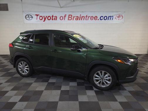 2025 Toyota Corolla Cross LE