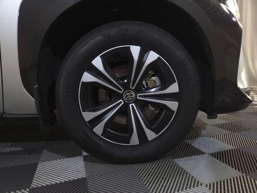 2024 Toyota bZ4X XLE