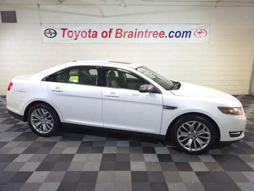 White Platinum Clearcoat Metallic 2018 Ford Taurus Limited