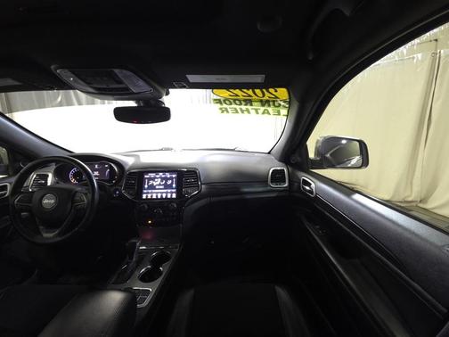 2022 Jeep Grand Cherokee Laredo