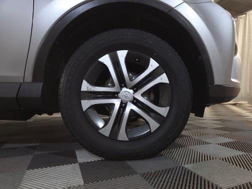 Silver Sky Metallic 2017 Toyota RAV4 LE