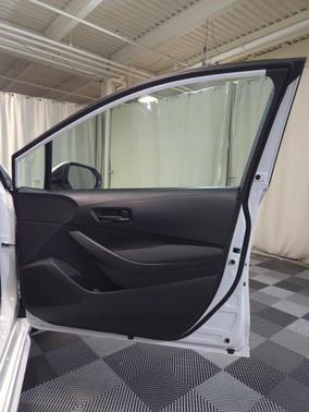 Ice 2026 Toyota Corolla LE