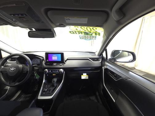2023 Toyota RAV4 Hybrid LE