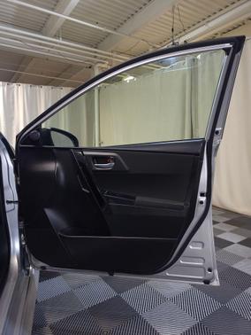 Classic Silver Metallic 2018 Toyota Corolla iM Base