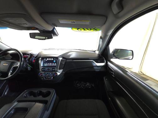 Tungsten Metallic 2018 Chevrolet Suburban LS