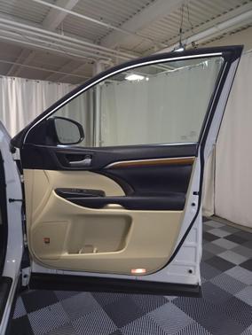 2017 Toyota Highlander Limited Platinum