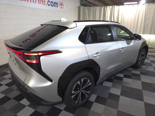 2025 Toyota bZ4X XLE