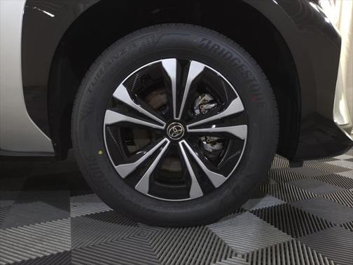 2025 Toyota bZ4X XLE