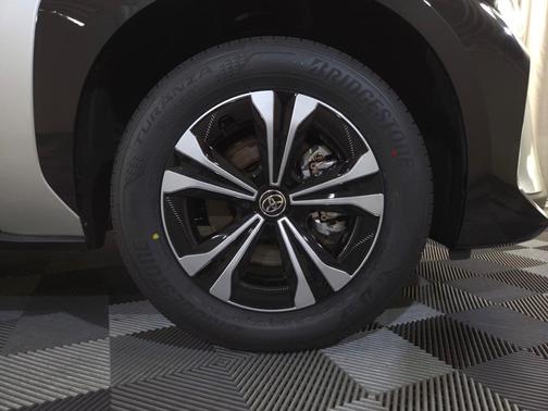 2025 Toyota bZ4X XLE