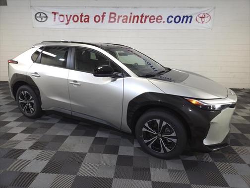 2025 Toyota bZ4X XLE