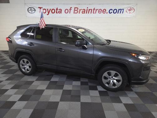 2022 Toyota RAV4 LE