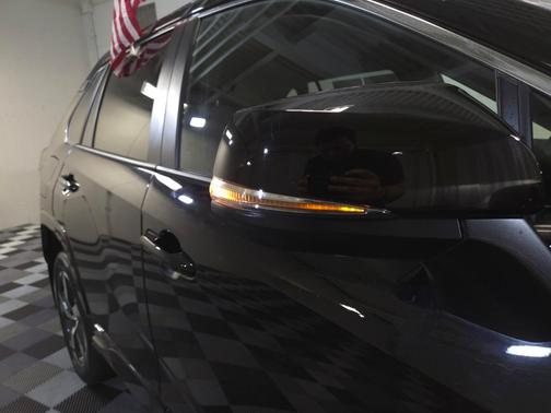 2021 Toyota RAV4 Prime SE