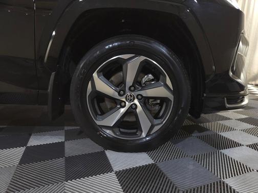 2021 Toyota RAV4 Prime SE