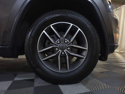 Granite Crystal Metallic Clearcoat 2020 Jeep Grand Cherokee Limited