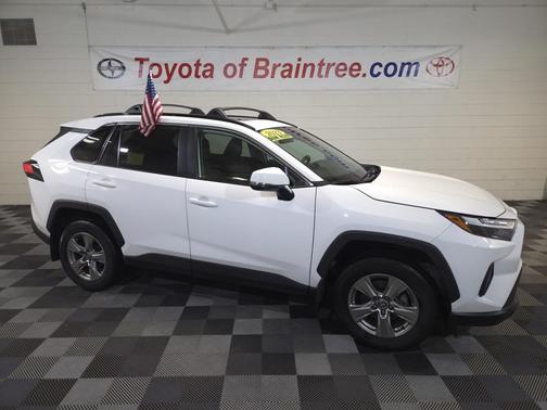 2023 Toyota RAV4 XLE