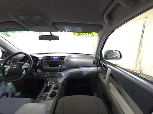 2012 Toyota Highlander SE