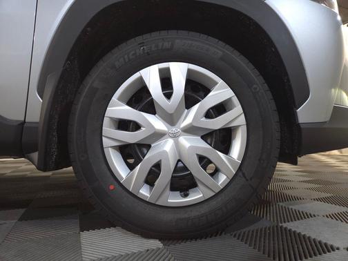 Sonic Silver 2026 Toyota Corolla Cross L