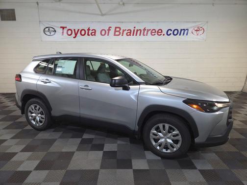 Sonic Silver 2026 Toyota Corolla Cross L