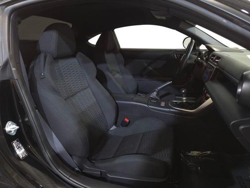 Raven 2024 Toyota GR86 Base