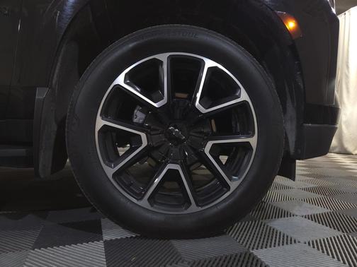 2024 Chevrolet Suburban RST