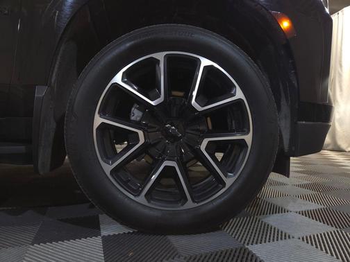 2024 Chevrolet Suburban RST