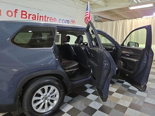 2024 Toyota Grand Highlander Hybrid XLE