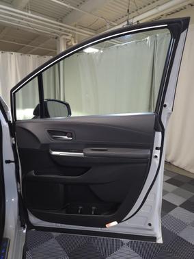 2023 Toyota Sienna XSE 7 Passenger