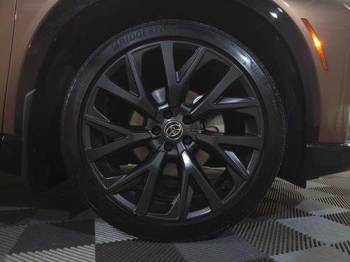 Bronze Age 2025 Toyota Crown Signia Limited