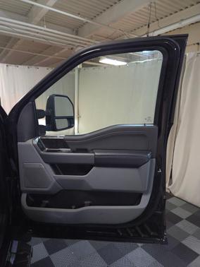 Agate Black Metallic 2024 Ford F-250 XLT