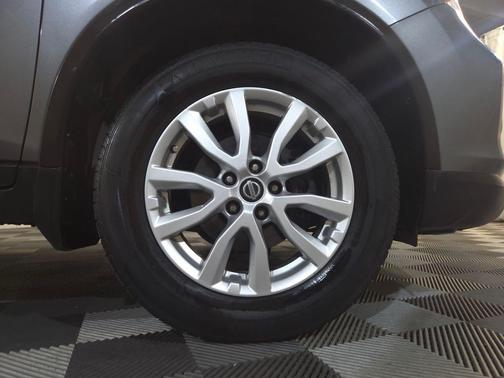 Gun Metallic 2017 Nissan Rogue SV