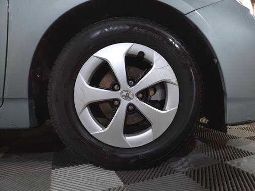 2014 Toyota Prius Two