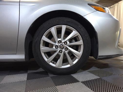 Celestial Silver Metallic 2022 Toyota Camry LE