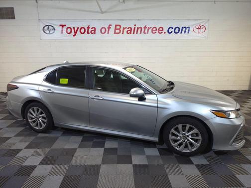 Celestial Silver Metallic 2022 Toyota Camry LE