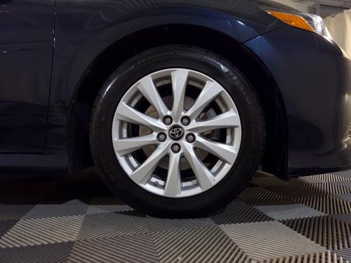 Aqua 2019 Toyota Camry LE