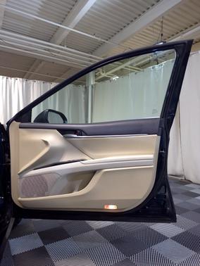 Aqua 2019 Toyota Camry LE