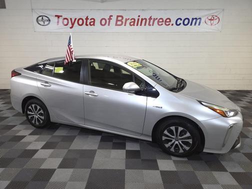 2019 Toyota Prius LE