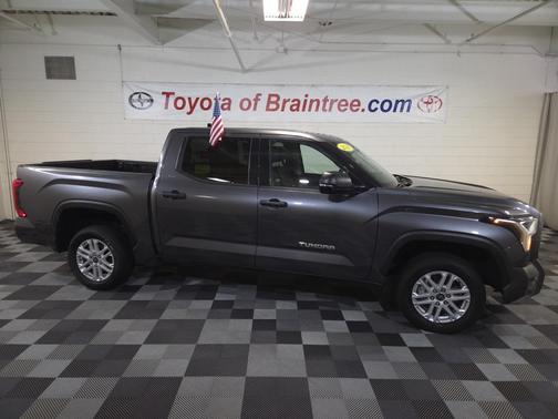 2022 Toyota Tundra SR5