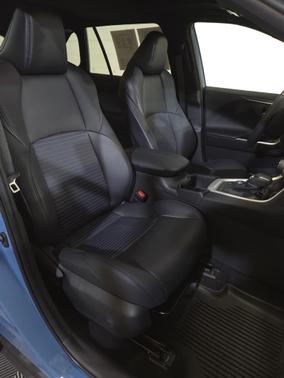 2023 Toyota RAV4 Hybrid SE