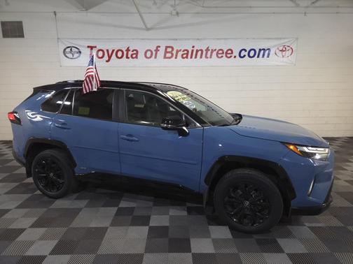 2023 Toyota RAV4 Hybrid SE