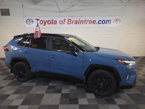 2023 Toyota RAV4 Hybrid SE