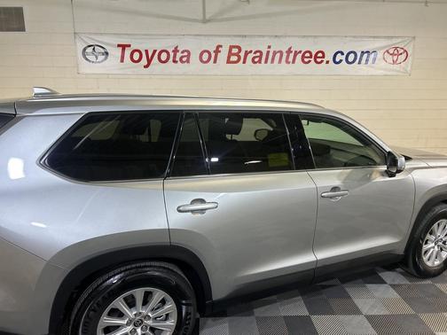 2025 Toyota Grand Highlander XLE