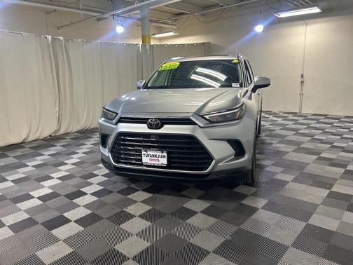 2025 Toyota Grand Highlander XLE