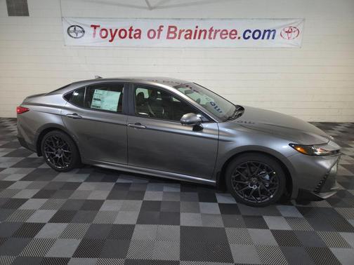Heavy Metal 2025 Toyota Camry SE
