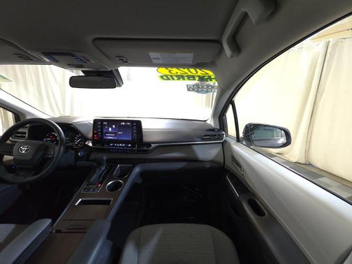 Predawn Gray Mica 2023 Toyota Sienna LE