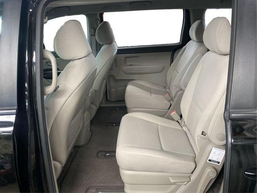 2018 Kia Sedona L