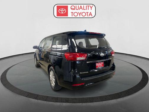 2018 Kia Sedona L