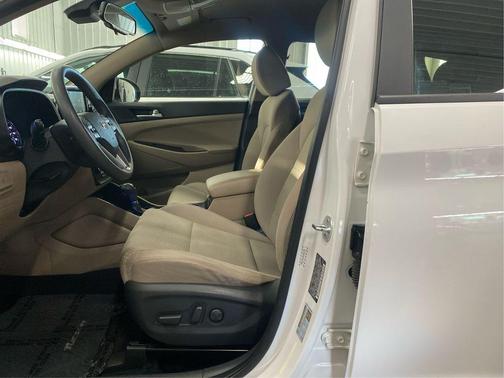 2021 Hyundai TUCSON SEL