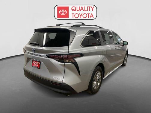 Celestial Silver Metallic 2025 Toyota Sienna XLE