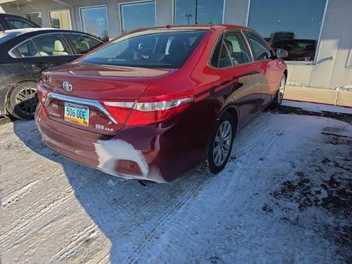 2017 Toyota Camry Hybrid XLE